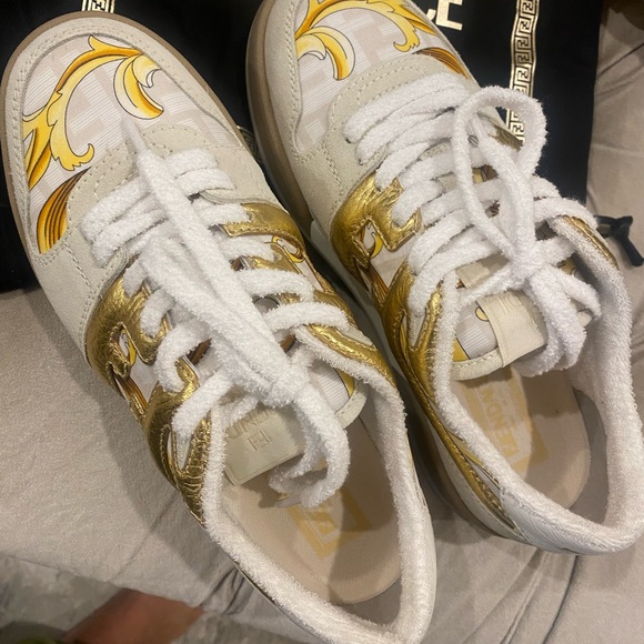 Fendi Women's White and Gold Sneakers. LIMITED ADDITION. - Picture 8 of 13
